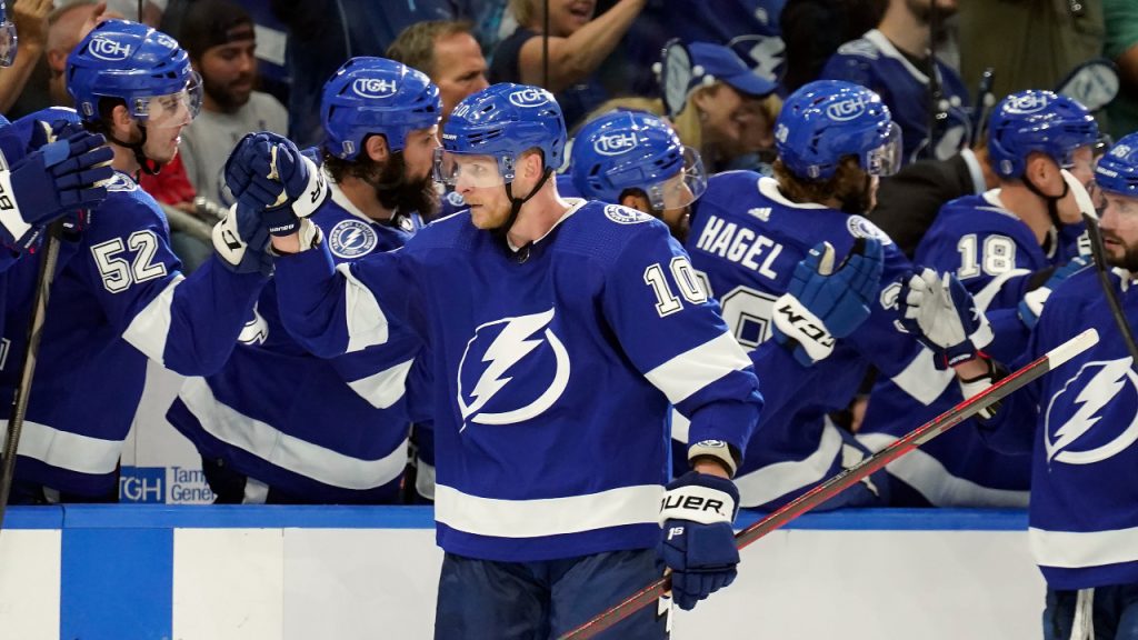 Lightning's Corey Perry displays leadership qualities despite