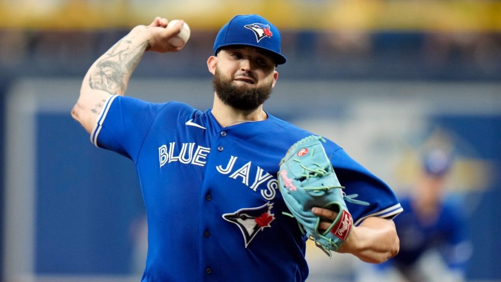 Blue Jays draft first rounder Alek Manoah on mound at Vancouver's