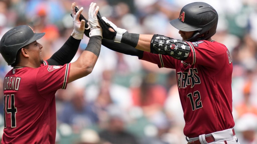 Diamondbacks' Gurriel Jr. greeted with standing ovation in his return to  Rogers Centre