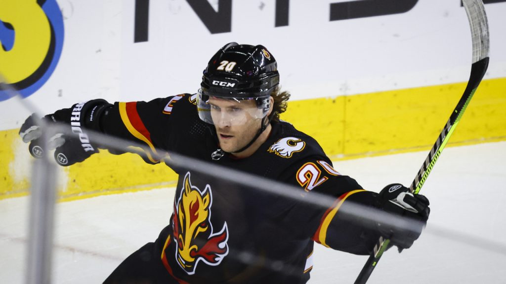 Speedy Jersey Devils give Calgary Flames fits in fourth-straight loss