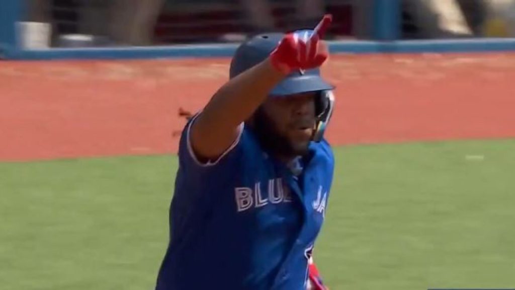 Blue Jays fans rain down boos as Rangers open up 10-run lead with Garver's  bomb