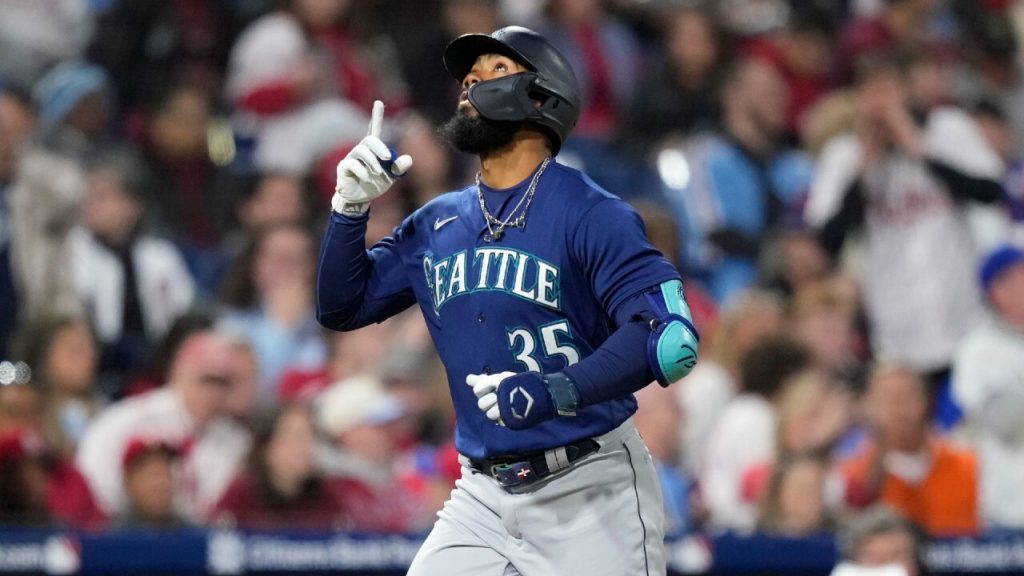Mike Ford crushes game-tying HR in 9th inning, but Mariners fall to Orioles  in extras, Mariners