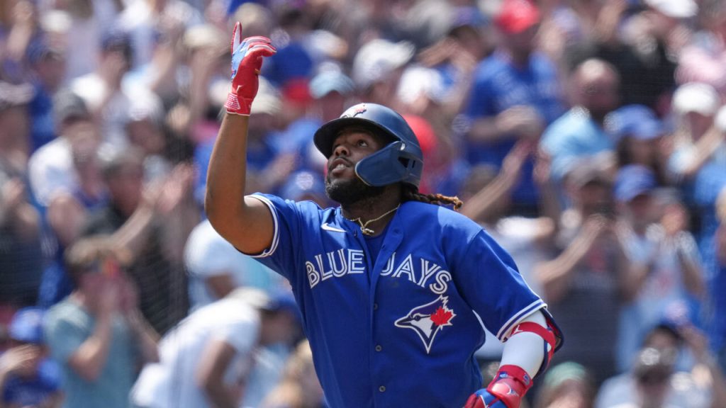 Blue Jays continue search to unlock mystery of Vlad Guerrero Jr.'s missing  swing