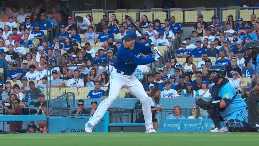 Dodgers Video: Anthony Davis Throws Out First Pitch For Lakers Night At  Dodger Stadium 