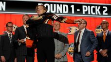 Ducks sign second overall pick Carlsson to three-year, entry-level deal