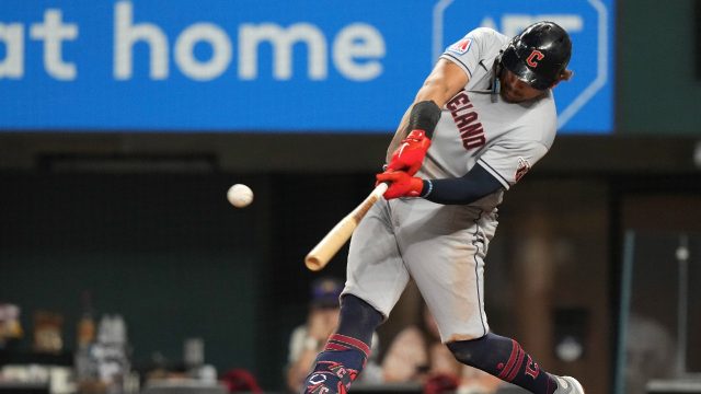 Rafael Devers, Justin Turner lead Boston's HR derby; Red Sox top Cubs 8-3  for 6th straight win
