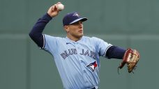 Blue Jays&#8217; Bassitt on Varsho not winning Gold Glove: &#8216;Pure stupidity&#8217;