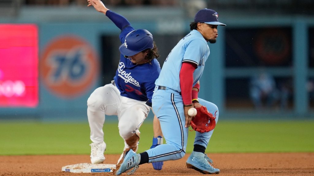 All Quiet Till Ríos HR in 13th Lifts Dodgers Over Astros 4-2