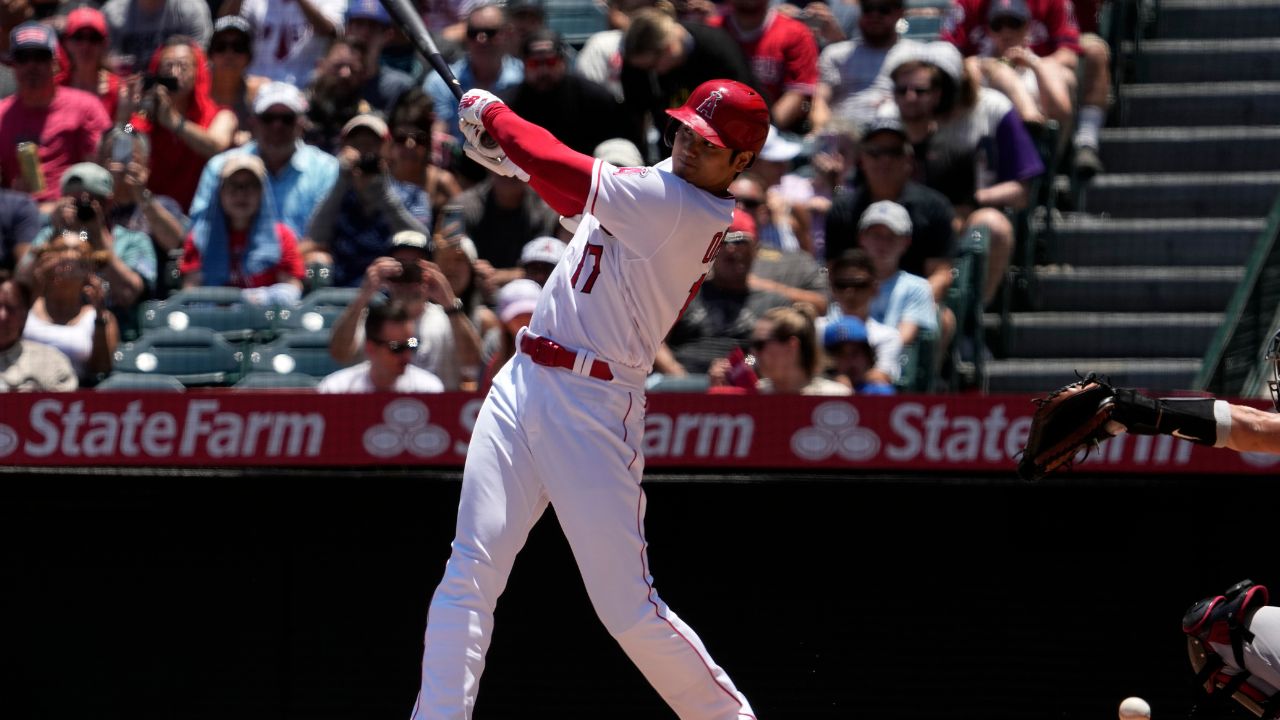 Ohtani, Trout homer to lead Angels past Royals 5-2