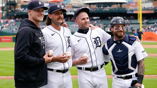 Blue Jays torch Tigers relievers to avoid back-to-back series sweeps