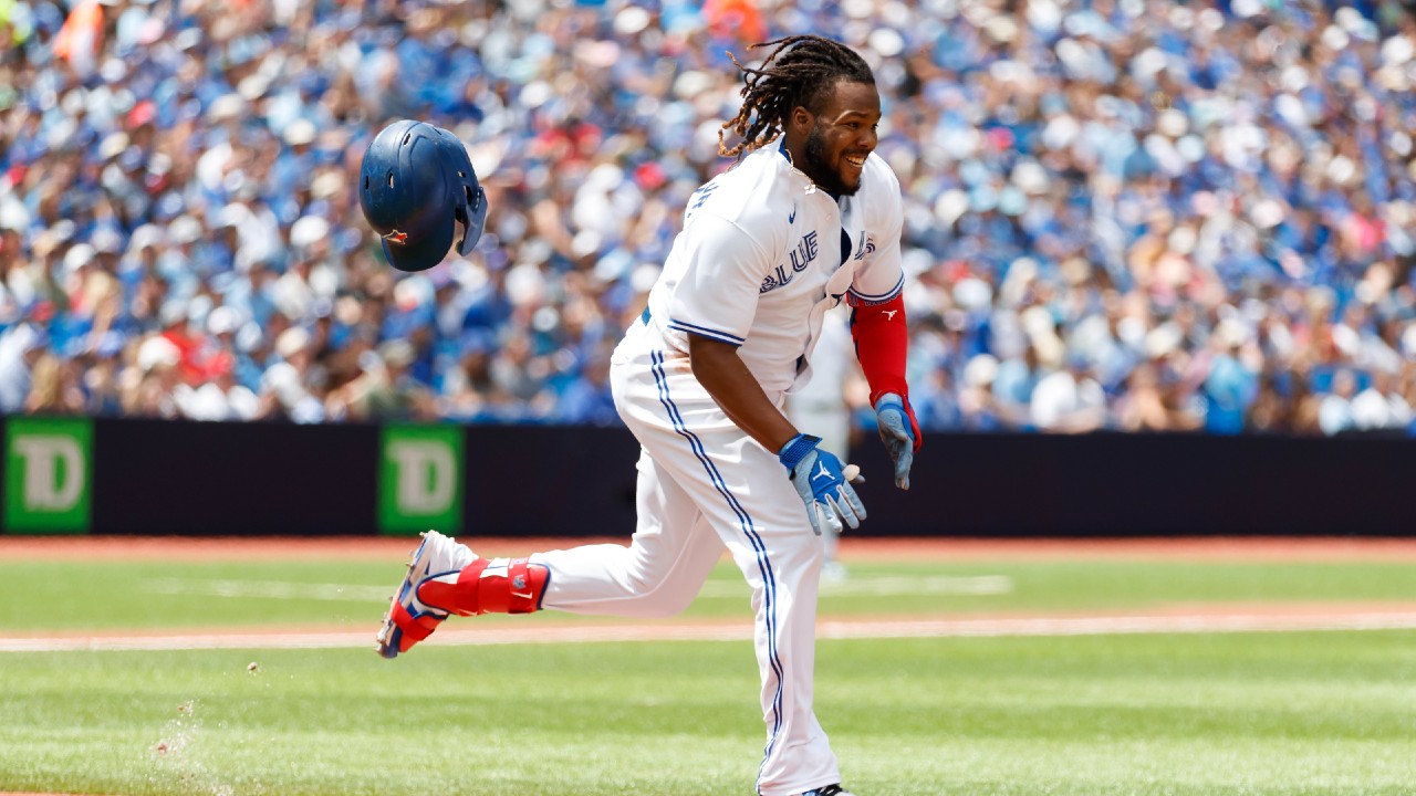 Matt Chapman's walk-off RBI helps Blue Jays reclaim Wild Card spot