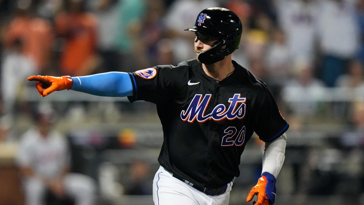 Pete Alonso calls for return of Mets' black jerseys