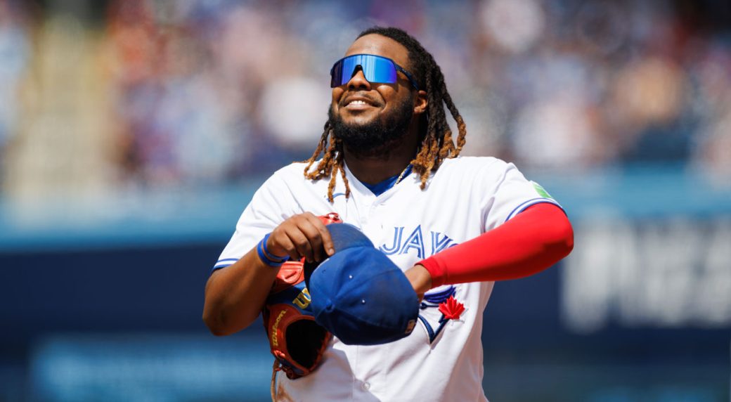 Blue Jays win in 13 vs. Red Sox after countless blunders by both teams