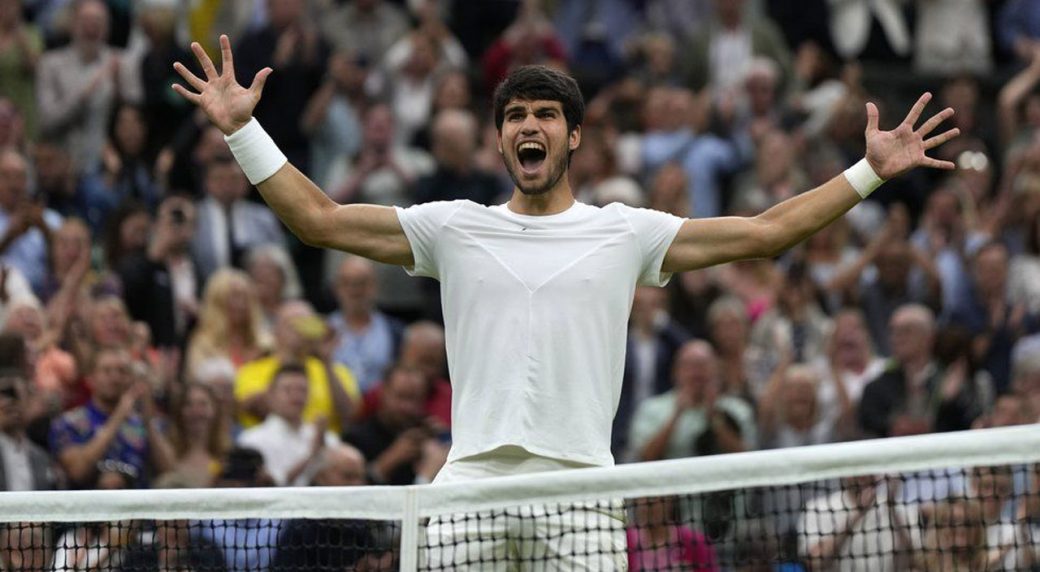 Spain's Carlos Alcaraz beats Novak Djokovic to win men's singles final at  Wimbledon