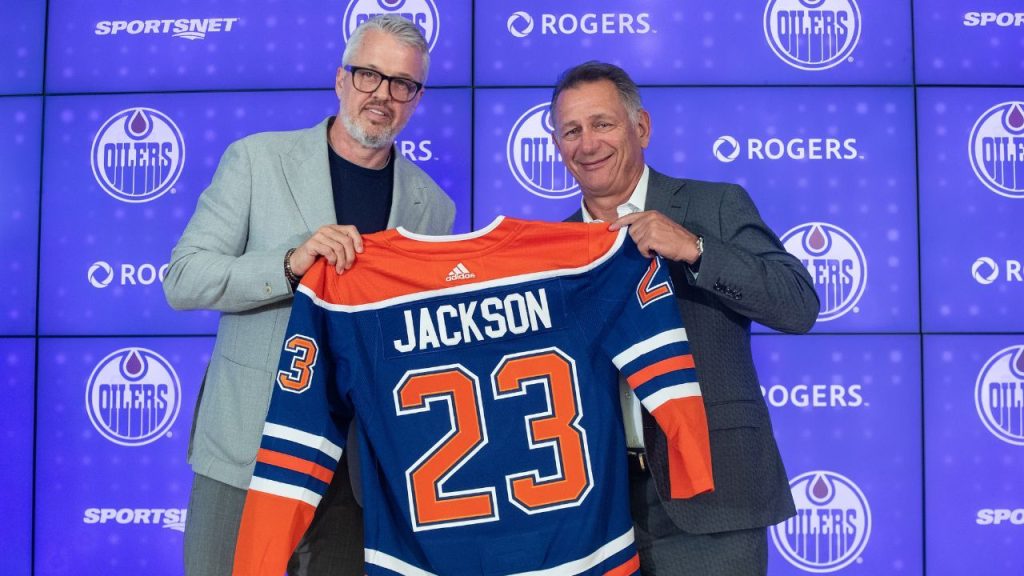 Here's a sneak peek at the Edmonton Oilers' new throwback jersey