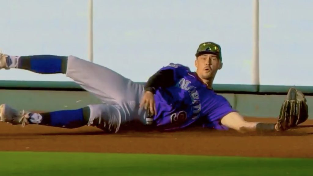 Kevin Pillar Lays Out for Ridiculous Diving Catch