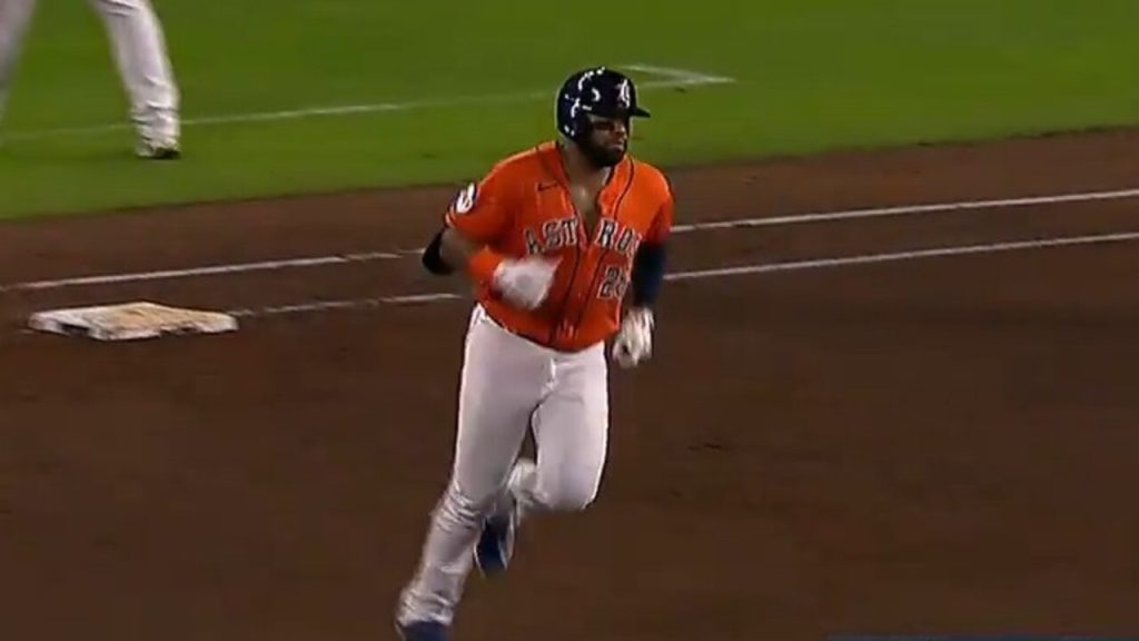 Jon Singleton hits 1st HR in 8 years, then does it again in Astros