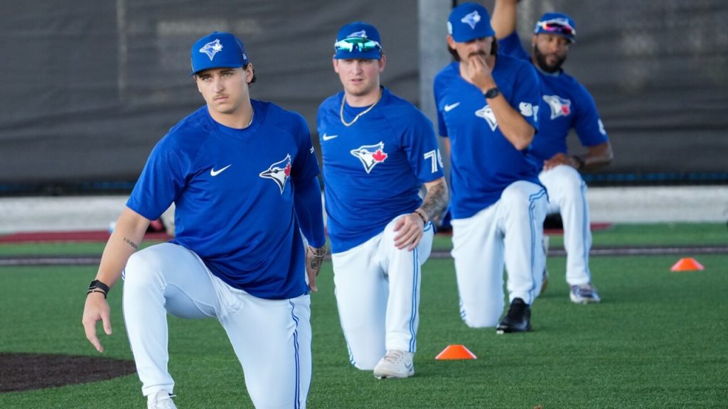 Blue Jays fans wonder why spring training uniform doesn't match