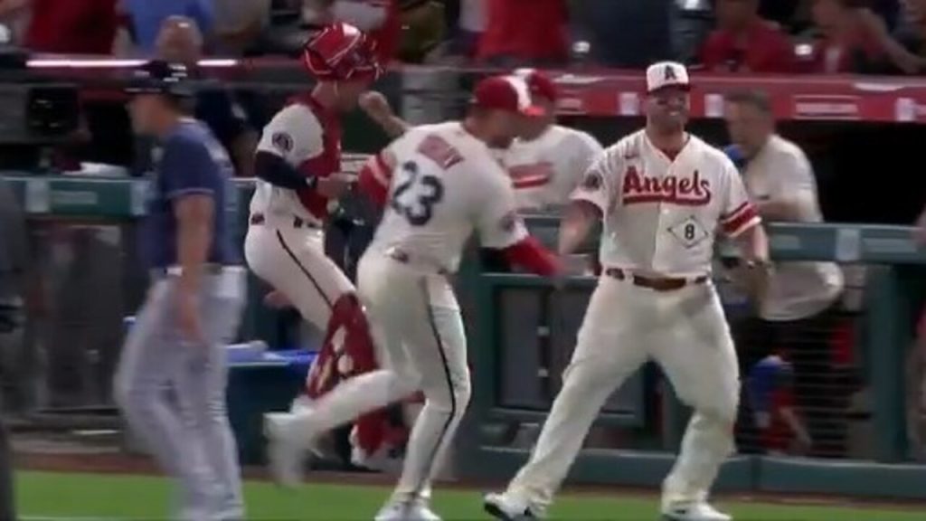 Angels turn first triple play in 26 years during 9th inning against Rays