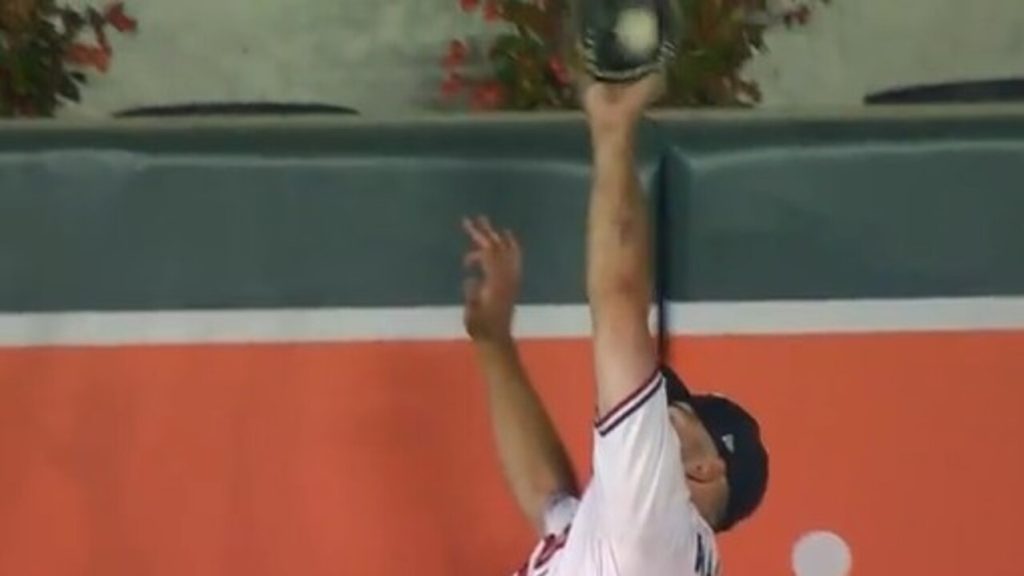 Tommy Edman's diving catch, 09/09/2023