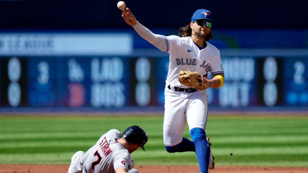 Blue Jays shortstop Bo Bichette on father-son relationship and two