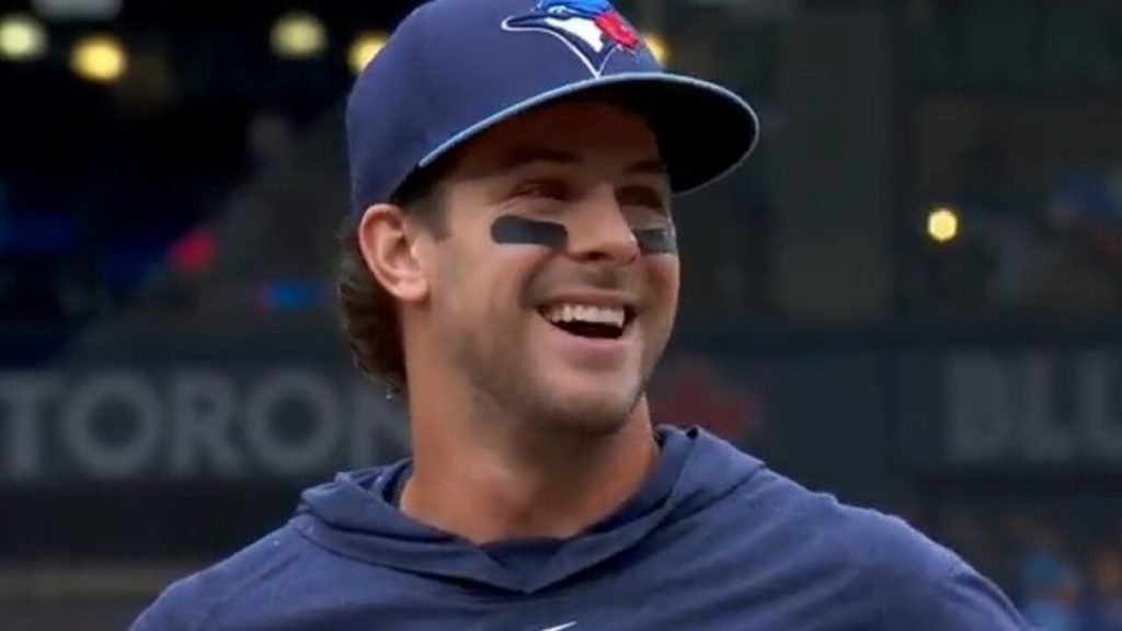 Ernie Clement belts first home run in a Jays' uniform on a solo blast