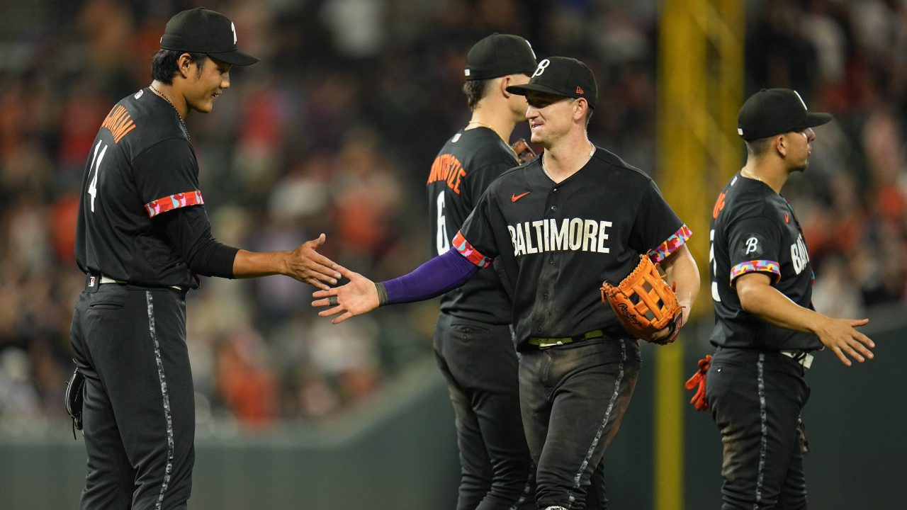 Orioles beat Rockies 5-4 to maintain 3-game lead in AL East