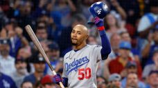 Betts gets ovation, scores twice against former team as Dodgers beat Red Sox