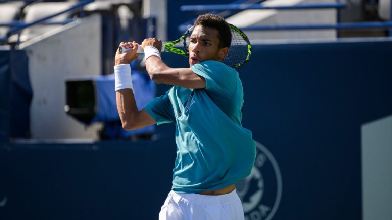 Canada’s Felix Auger-Aliassime practices during the National Bank Open, in Toronto, on Saturday, August 5, 2023. (Christopher Katsarov/CP)