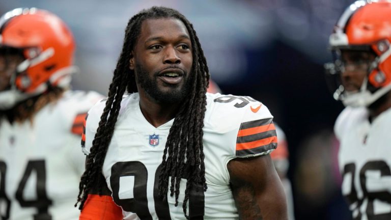 Former Cleveland Browns defensive end Jadeveon Clowney during the first half of an NFL football game against the Houston Texans in Houston, Dec. 4, 2022 (AP Photo/Eric Gay)