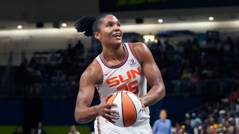 Connecticut Sun forward Alyssa Thomas (25). (LM Otero/AP)