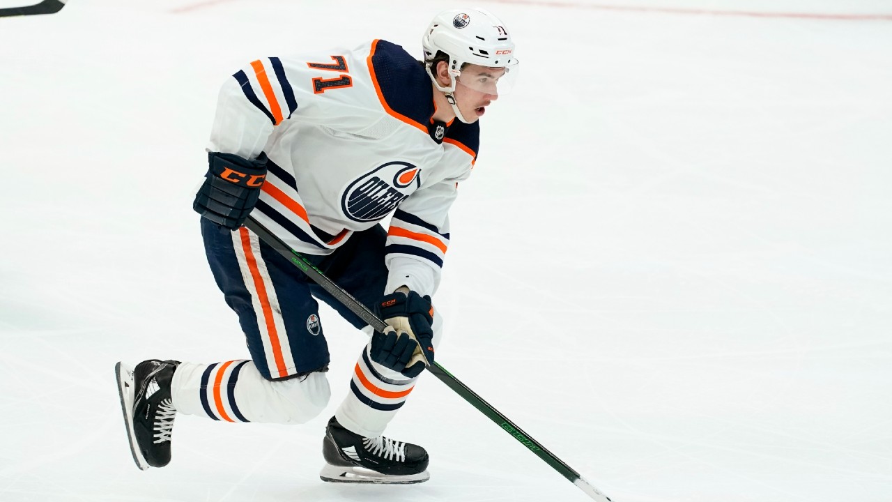 Oilers sign forward Ryan McLeod to entry-level contract