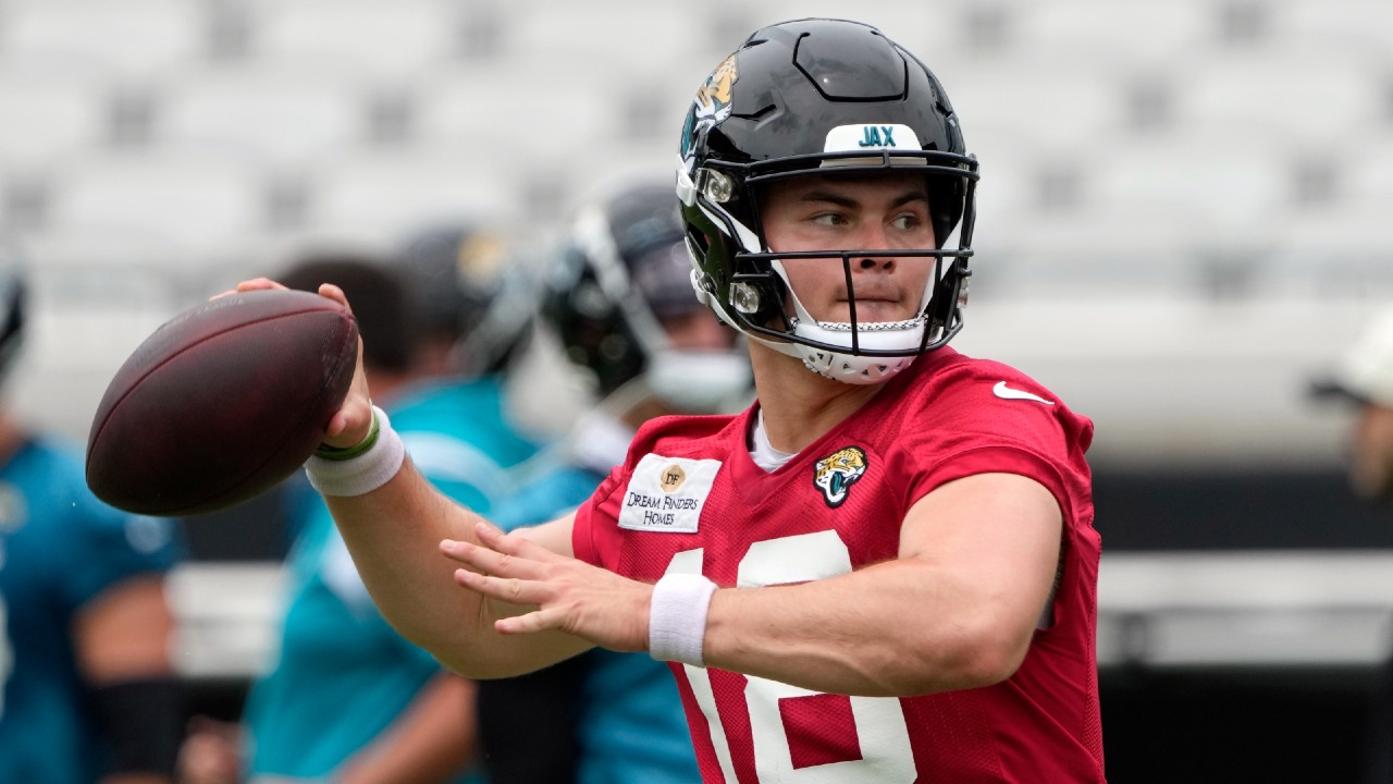 Report: Jaguars waive Canadian QB Nathan Rourke