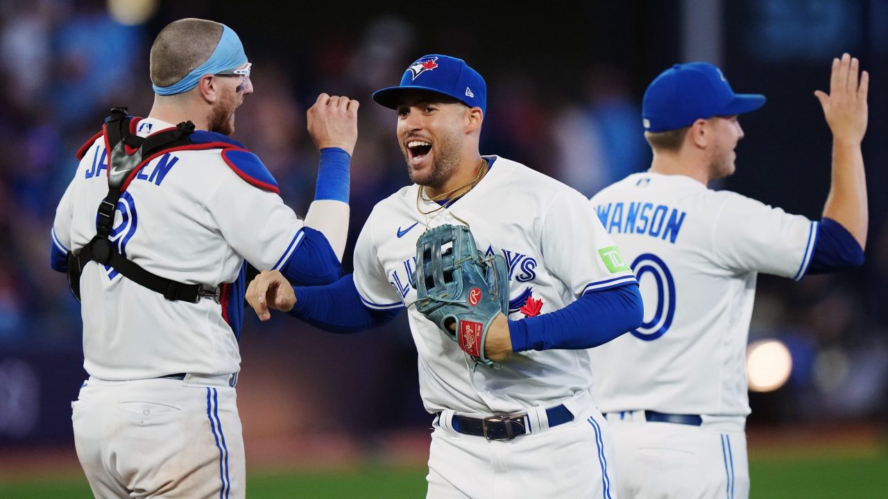 Big-hit Bo Bichette enjoys the moment, lifts the Blue Jays past