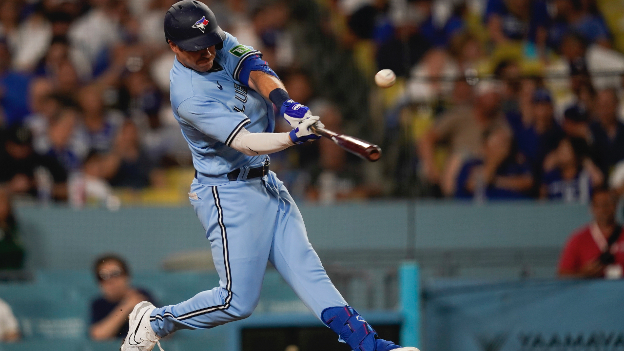 Blue Jays: Former MVP inks four-year pact with the Twins