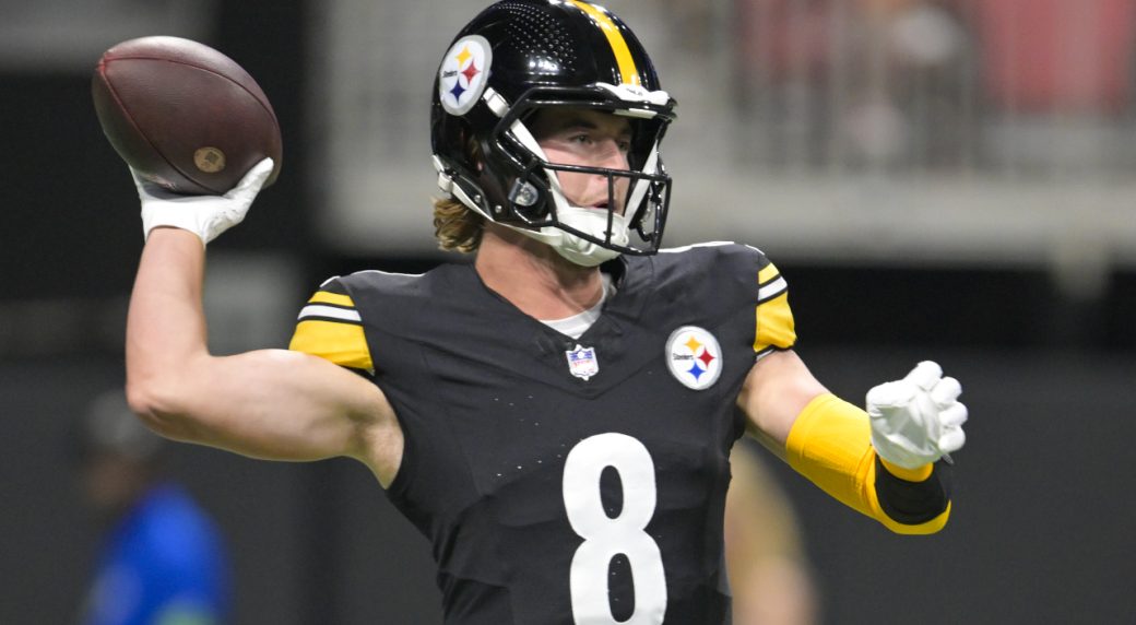 Reports: Steelers QB Pickett (knee) not expected to miss much time