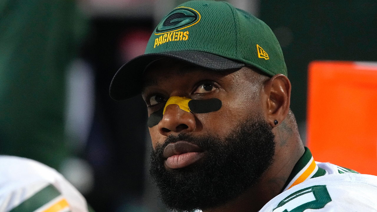 Bears sign 39-year-old tight end Marcedes Lewis to 1-year contract