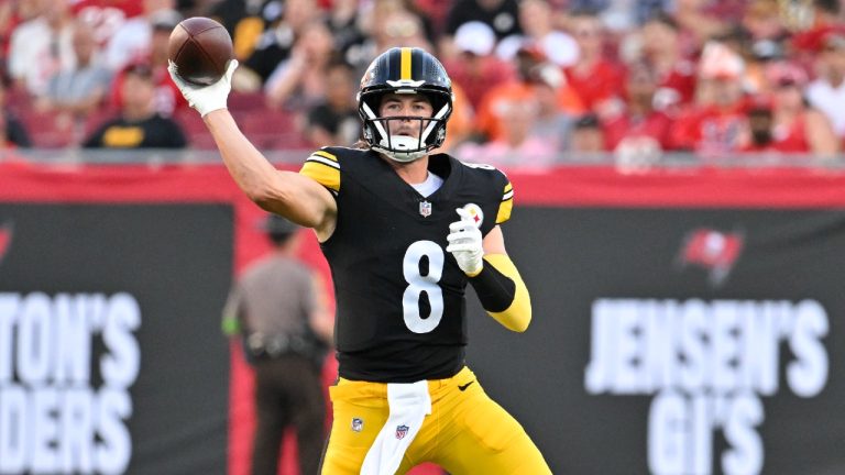 Pittsburgh Steelers quarterback Kenny Pickett. (Jason Behnken/AP)