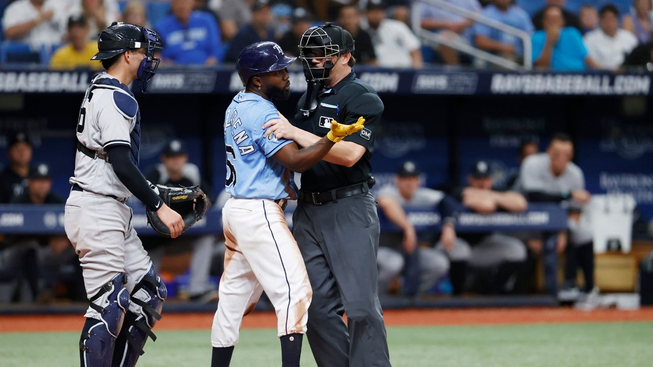Rays edge Royals 4-2 to sweep twin bill