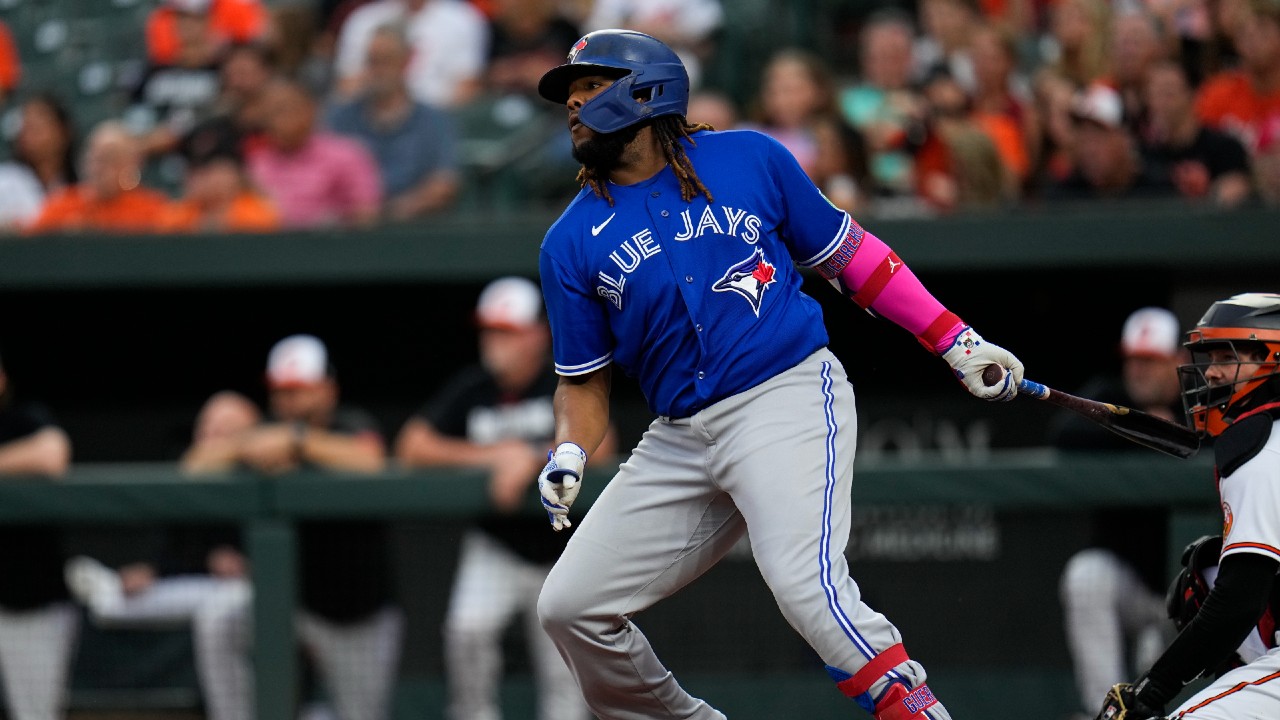 Jansen rallies Blue Jays past Atlanta with 2-run single to complete 3-game  sweep