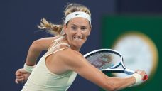 Azarenka, Kalinina move into third round at rain-delayed Charleston Open