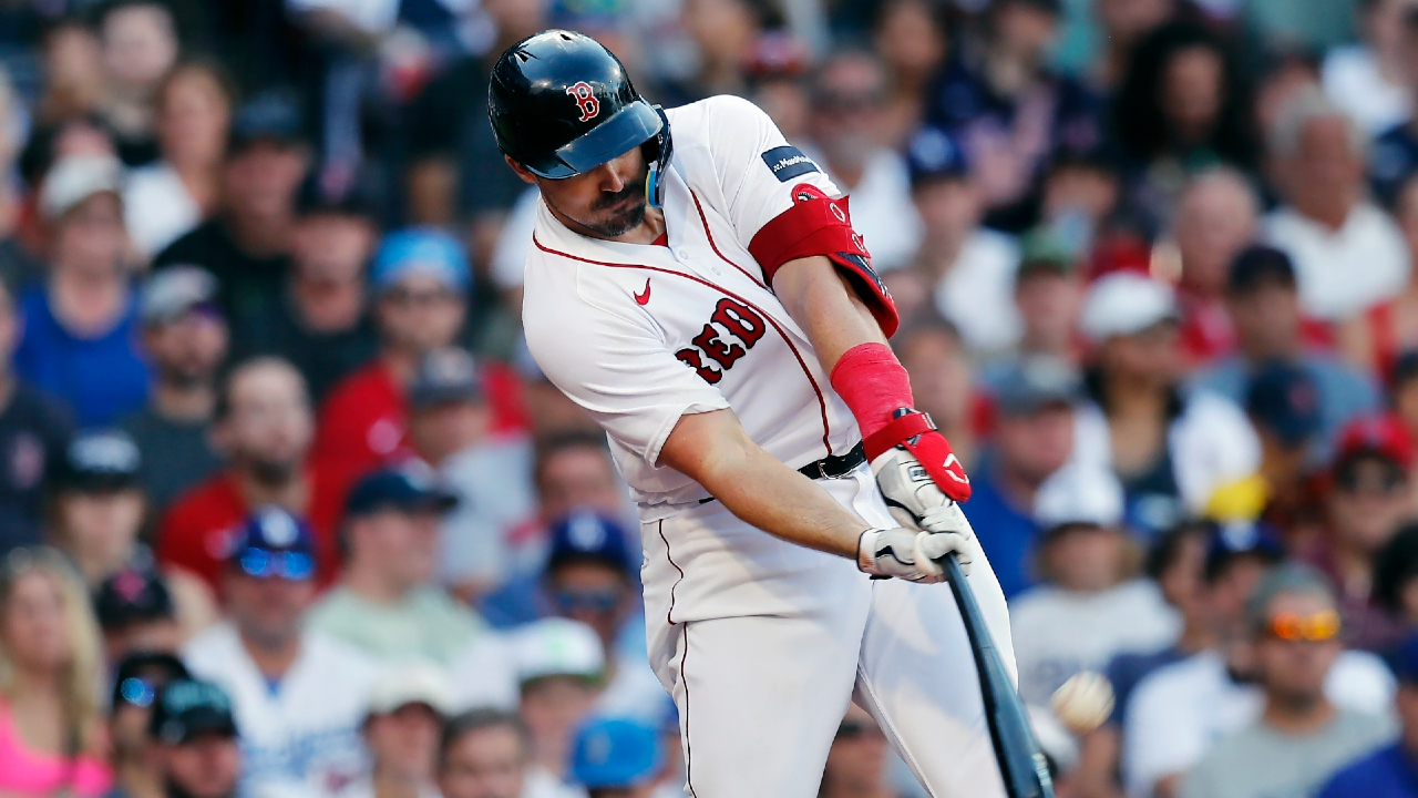 Adam Duvall hits go-ahead three-run homer in Red Sox win