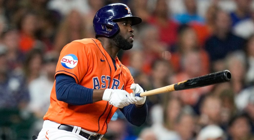 Houston Astros' Yordan Alvarez likely out a month with oblique injury