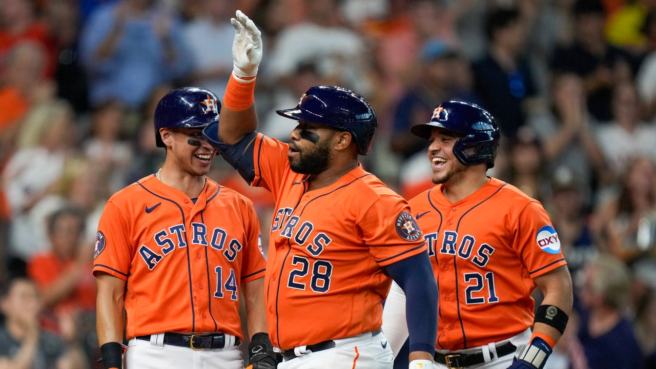 Singleton homers twice to lead Astros over Angels 11-3