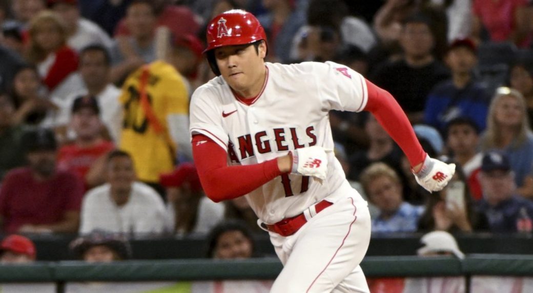 Angels' Shohei Ohtani misses ninth consecutive game with oblique strain
