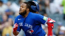 Blue Jays&#8217; Guerrero Jr. not expected to miss time after leaving game with finger discomfort