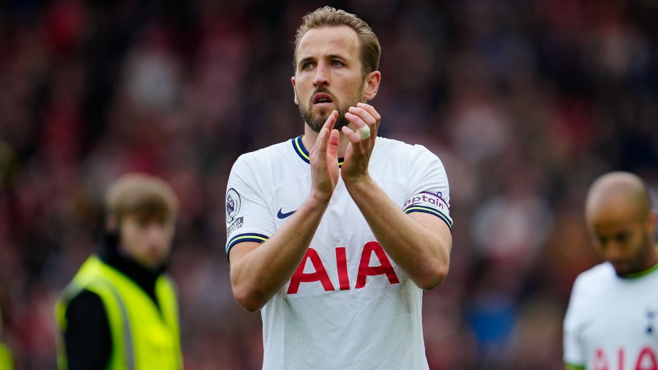 England captain Harry Kane leaves Tottenham for Bayern Munich