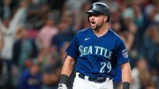 Mariners extend win streak to seven with victory over Padres