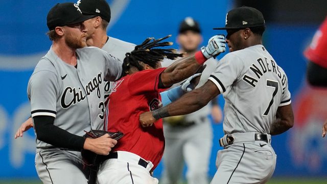Guardians' star Ramírez has MLB suspension for fighting reduced, 3B will  serve 2 games in Tampa