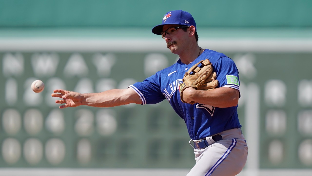 Davis Schneider shines in MLB debut with Toronto Blue Jays